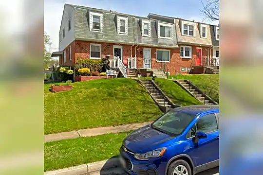 5404 Cynthia Terrace Photo 1