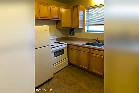 372 Park Rd Photo 1