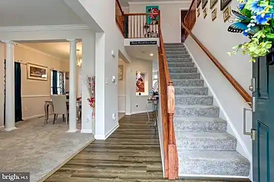 5218 Windbreak Dr Photo 2