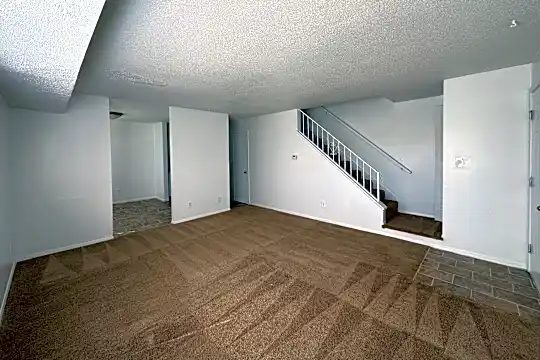 Courtyard Apartments Photo 2