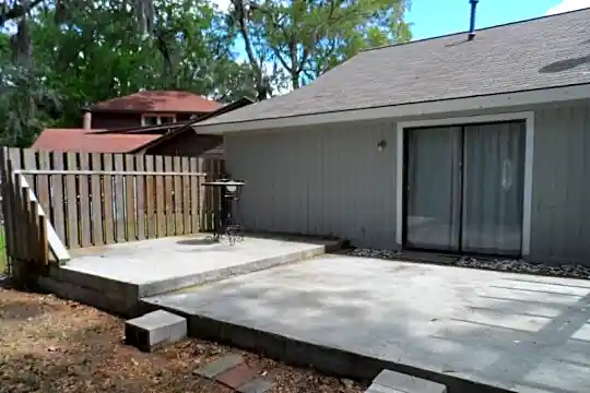 8645 Creighton Pl Photo 2