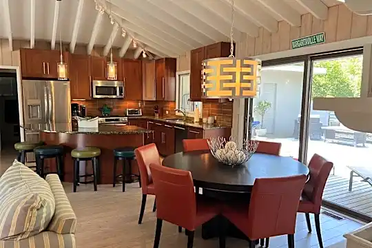 37 Kelp Ave Photo 2