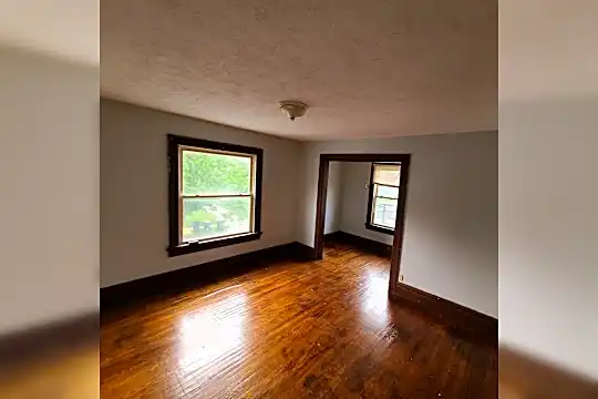 104 Thorndale Terrace Photo 2