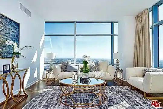900 W Olympic Blvd #44B Photo 1