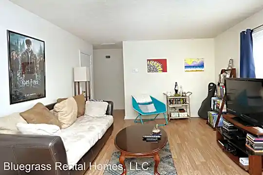 1344 Royalty Ct Photo 1