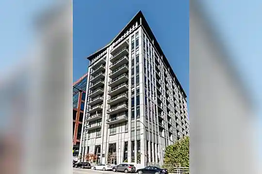 740 W Fulton St #1208 Photo 1