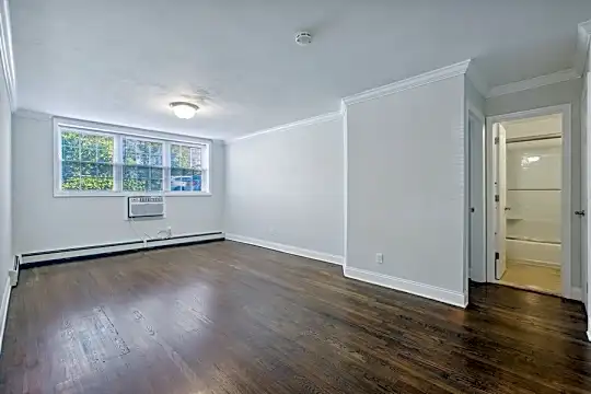 86 Hillyer Street Photo 2