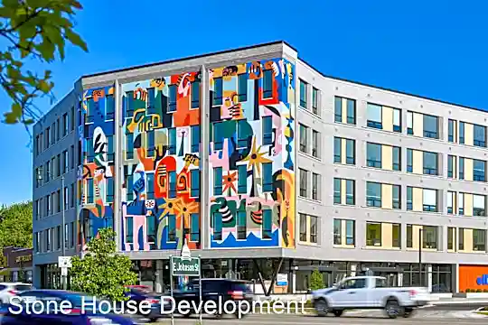 325 N Lawn Ave Photo 1