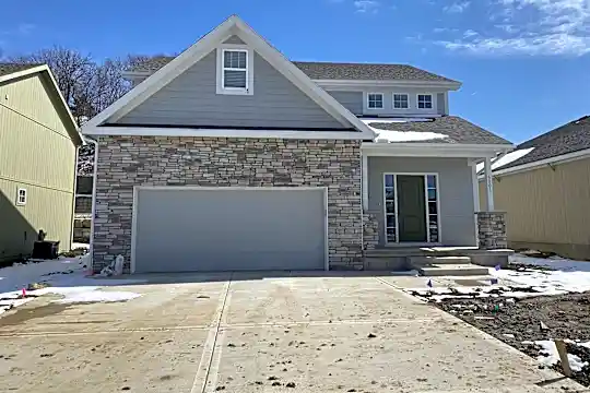 6801 Prairie Ln Photo 2
