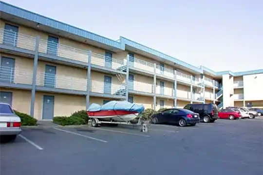 Avalon Apartments Photo 1