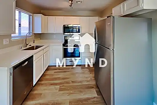 6847 Hetherbrae Lane Photo 2