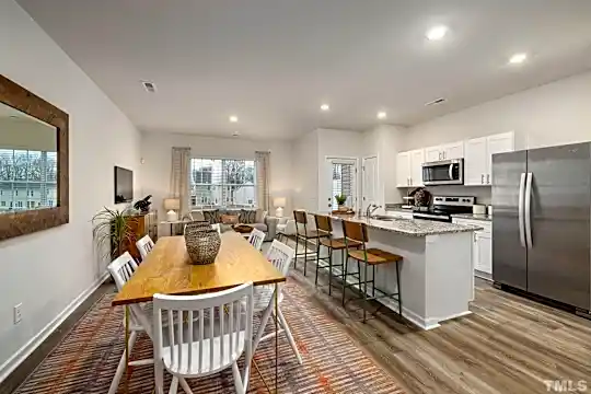 1004 HighGarden Cir #55 Photo 1