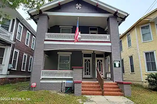 1427 Silver St Photo 1