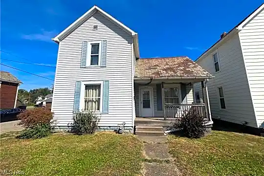 833 W High Ave Photo 2
