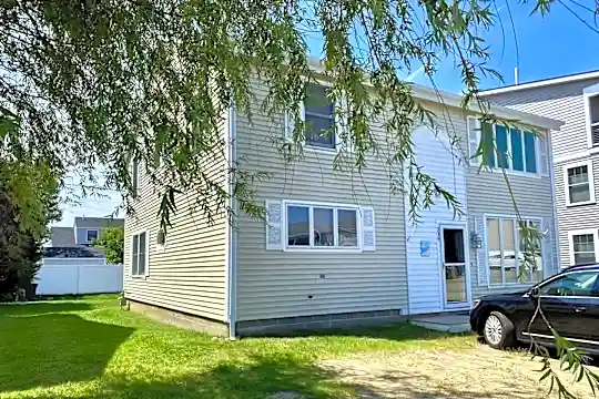 339 Woodstock St Photo 1