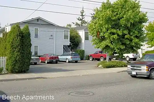 2247 Woburn St Photo 1