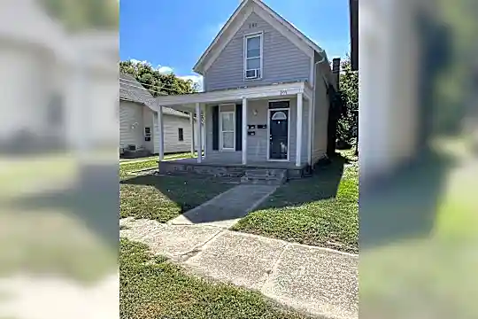 205 E College St Photo 1