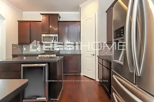 5319 Kiam Street Photo 2
