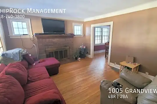 1005 Grandview Ave Photo 2