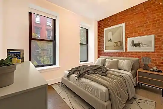 75 Orchard St Photo 1