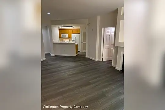 200 Caldecott Ln Photo 2