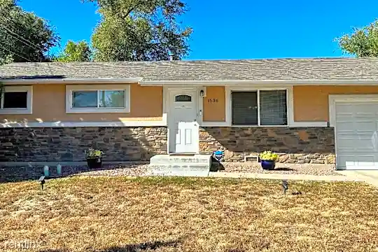 1536 Shasta Dr Photo 1