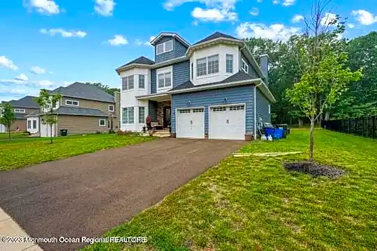 7 Sarah Ln Photo 2