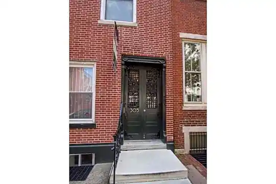 305 S 11th St Photo 2