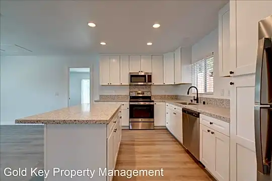 444 Orange Ave Photo 1