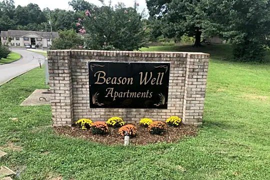 Beason Well Apartments Photo 2