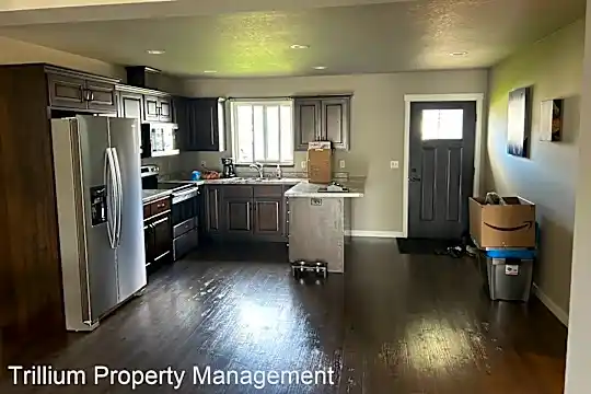 201 Camelot Ln Photo 2