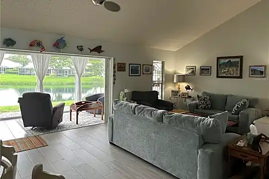 5371 Crestlake Blvd #68 Photo 2
