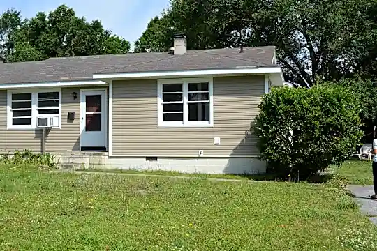 220 York St Photo 1