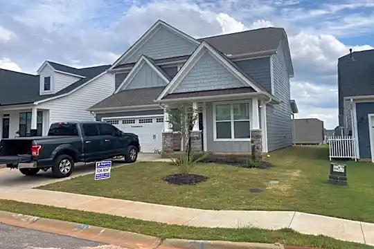 19 Leander Dr Photo 1