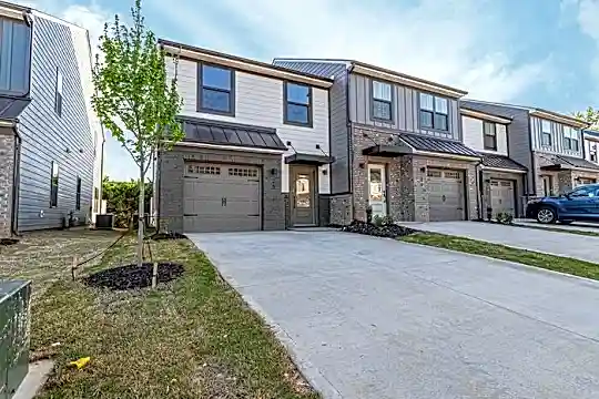 23 Connaught Ct Photo 2
