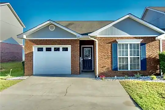210 Wakefield Way Photo 1