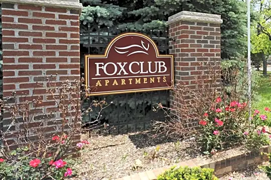 Fox Club Apartments Photo 1