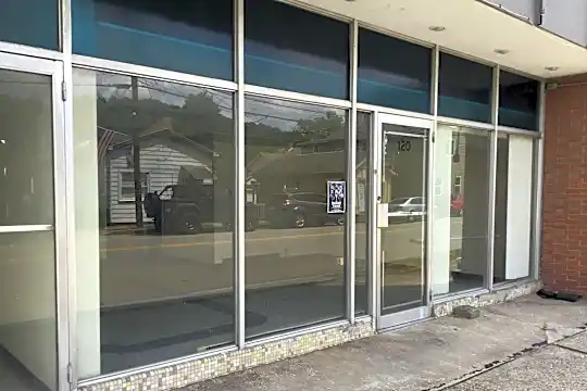 120 Main St Photo 2
