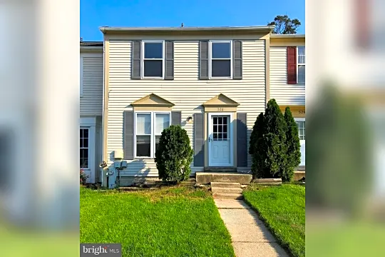 528 Delmar Ave, Glen Burnie, MD 21061