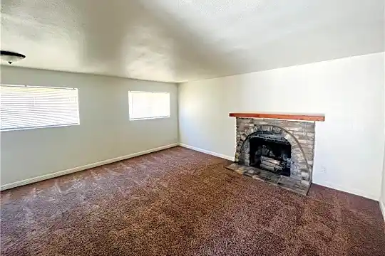 1539 W Ave H 8 Photo 2