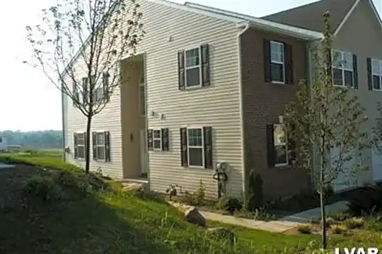 7101 Hunt Dr Photo 1