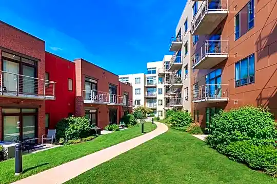 2550 University Apartments Photo 1