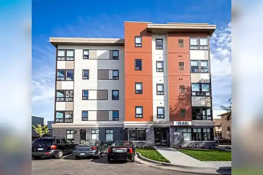 The Rail Student Apartments Photo 1