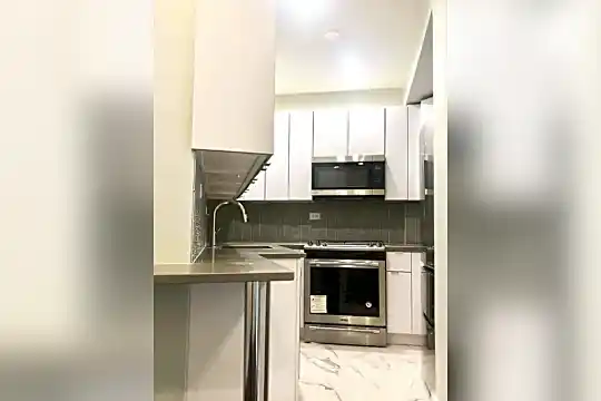 770 Ocean Pkwy Photo 1