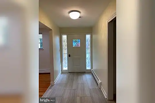 4100 Leisure Dr Photo 2