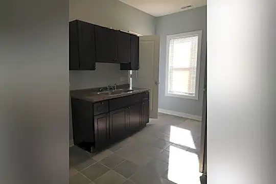 214 N Homan Ave. Photo 2