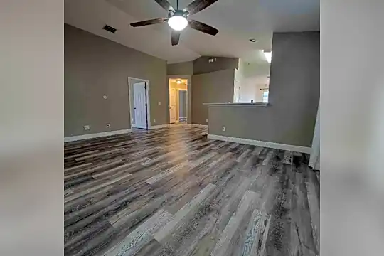 11103 Lake Tahoe Dr Photo 2
