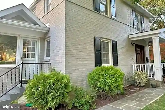 1456 N Longfellow St Photo 2