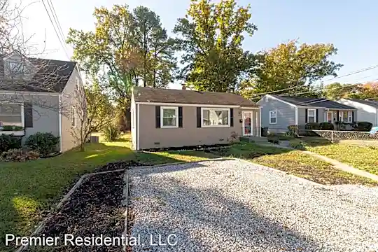 2815 Irisdale Ave Photo 2