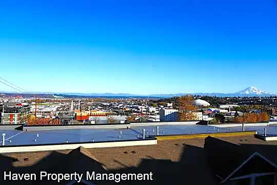 2105 S G St Photo 2